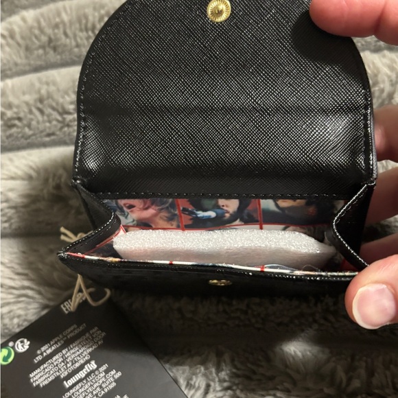 Beatles - Let It Be Vinyl Record Bi-Fold Wallet by LOUNGEFLY NWT - Picture 3 of 4